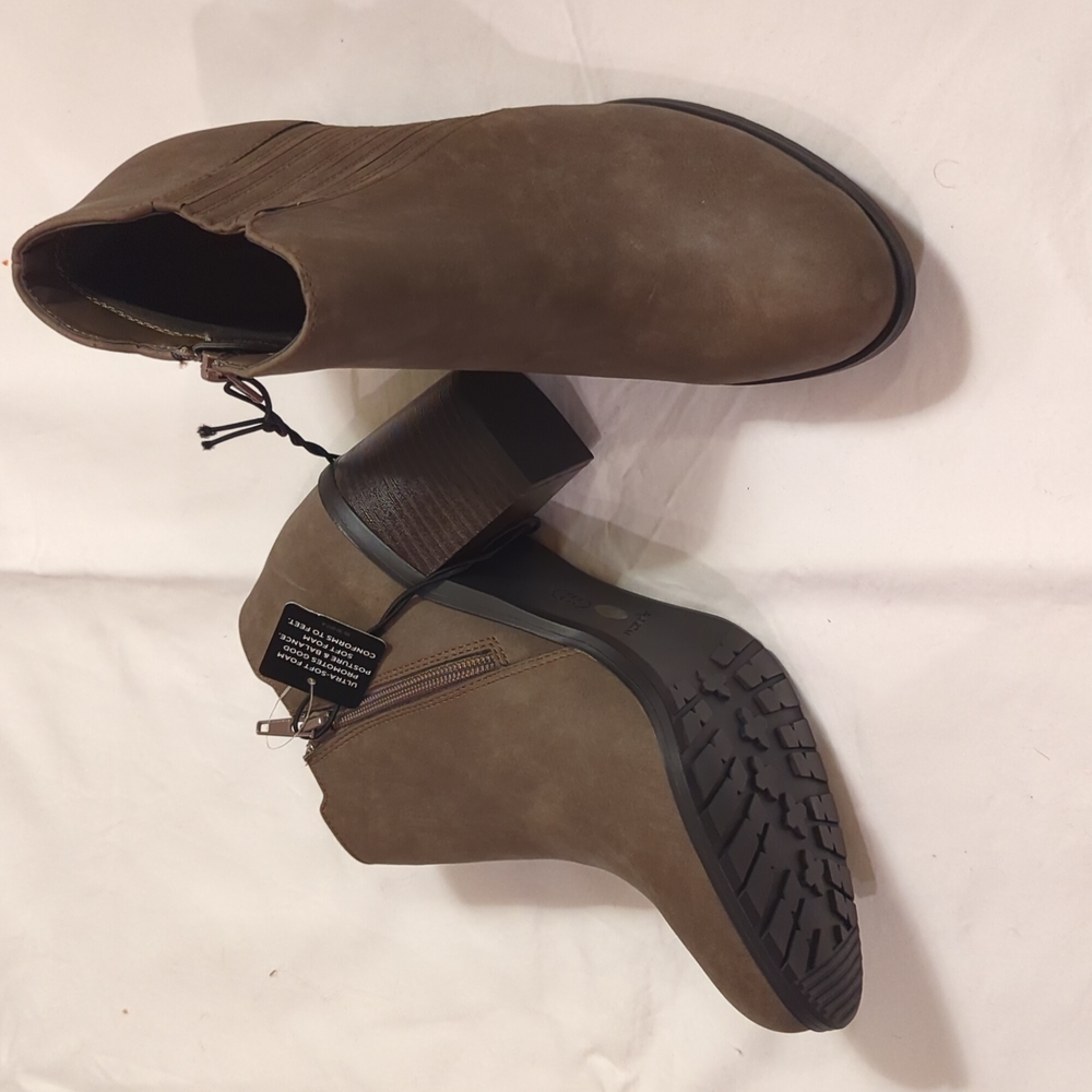 Arizona Jeansl ankle boots with heel NWT